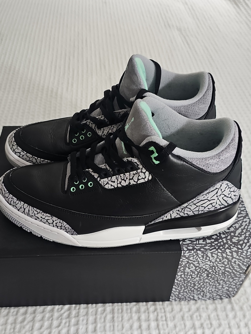 Air Jordan 3 Retros 12.5 Men's Leather Sneakers with Mint Accents